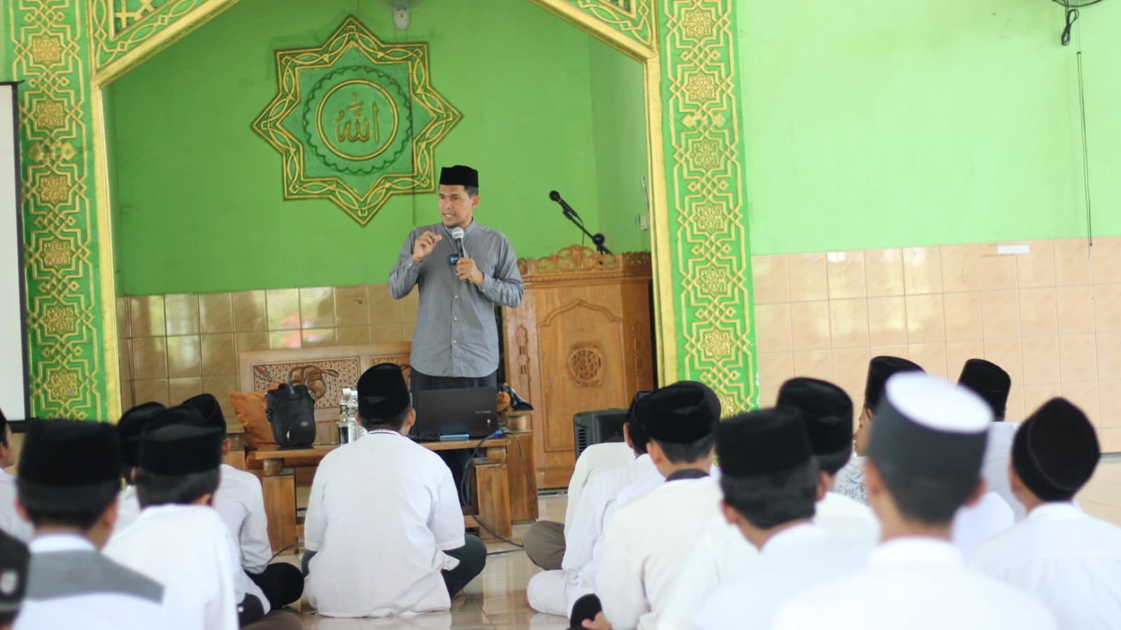 Guru-Guru Tidak Disiplin, Bagaimana Cara Menanganinya??