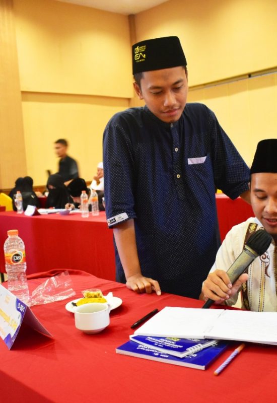 Guru Susah Diajak Bekerjasama, Dengan Alasan Lebih Senior, Terus Apa Yang Harus Dilakukan Oleh Tim?