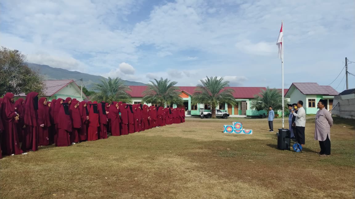 Santri Jarang Sholat Jama’ah, Apa Yang Harus Dilakukan?