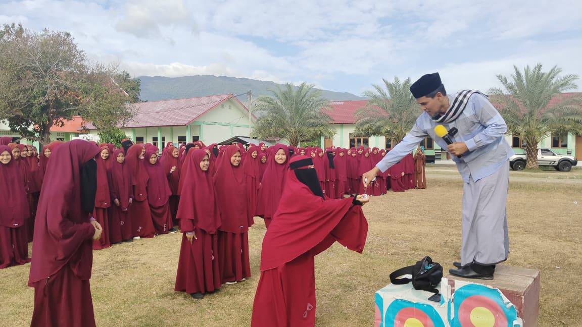 “Tegas Tanpa Melukai: Cara Menghadapi Wali Santri Dekat yang Sering Meminta Izin”